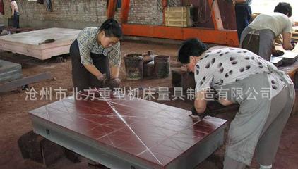 好品質(zhì)的鑄鐵平板 4.5m*2.5m非常規(guī)尺寸定制，來圖或?qū)T設(shè)計(jì)，量具專家